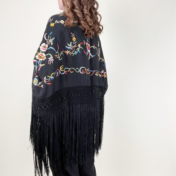 Vintage Embroidered Piano Shawl Manila Silk Fringe Floral Witchy Boho Bohemian - Picture 11 of 12